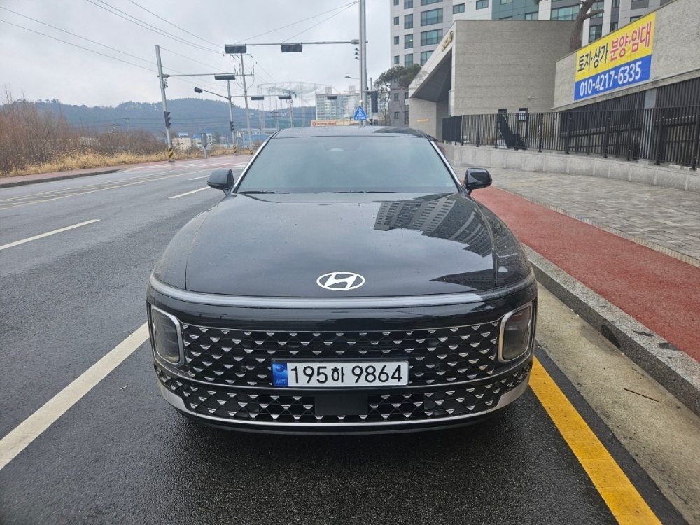 Hyundai Grandeur (GN7)