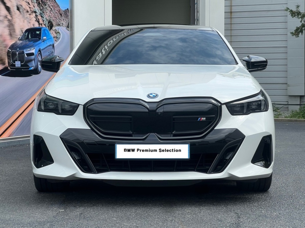 BMW i5 (G60)