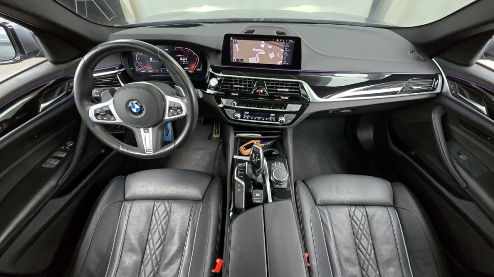 BMW 5 series (G30)