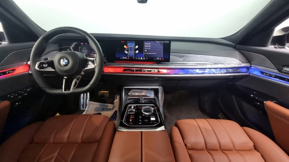 BMW 7 Series (G70)