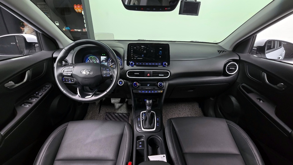 Hyundai kona hybrid