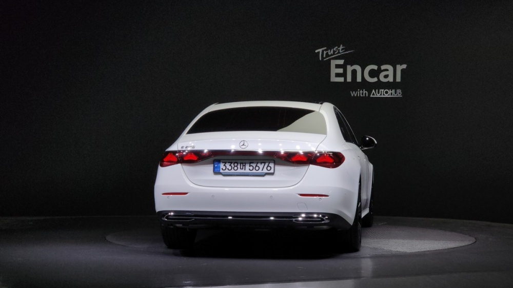 Mercedes-Benz E-Class W214