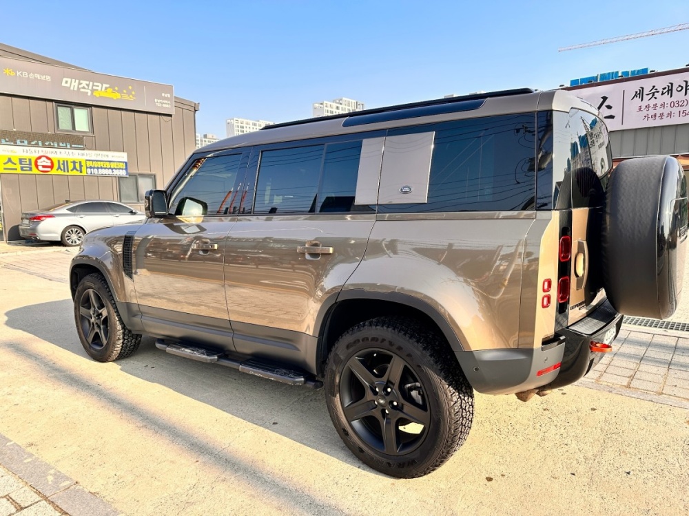 Land rover Defender (L663)