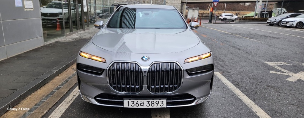 BMW 7 Series (G70)