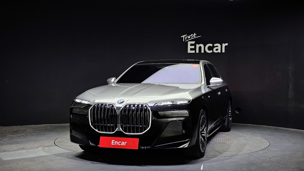 BMW 7 Series (G70)