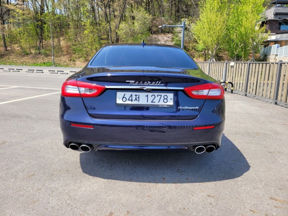 Maserati Quattroporte