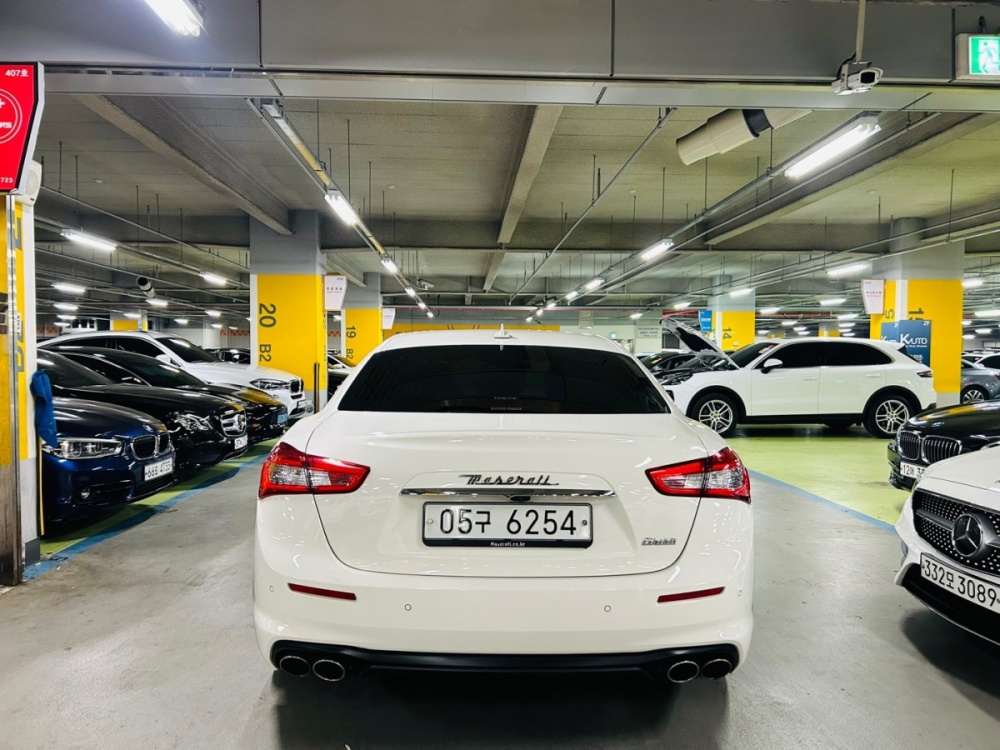 Maserati Ghibli