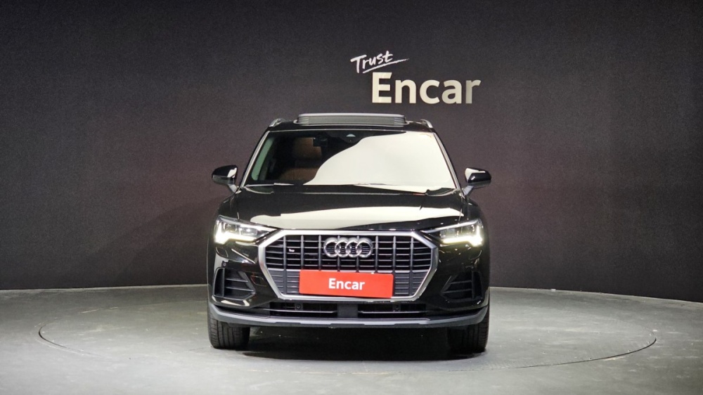 Audi Q3 (F3)