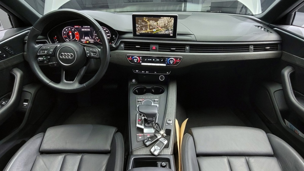 Audi A4 (B9)