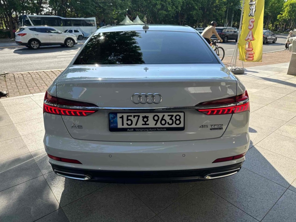 Audi A6 (C8)