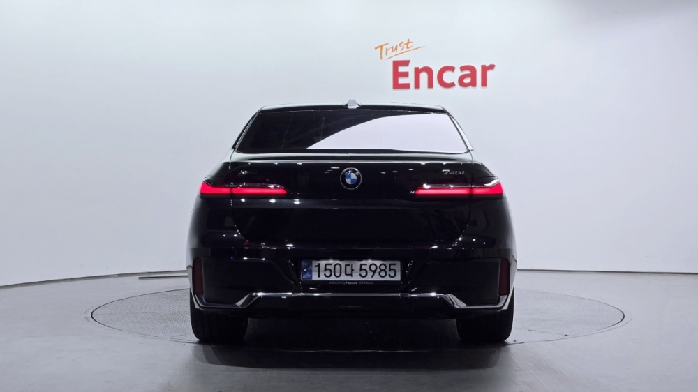 BMW 7 Series (G70)