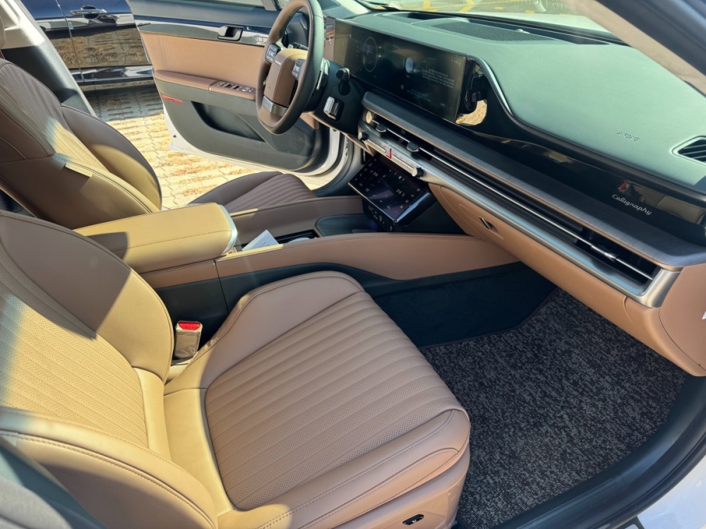 Hyundai Grandeur Hybrid (GN7)