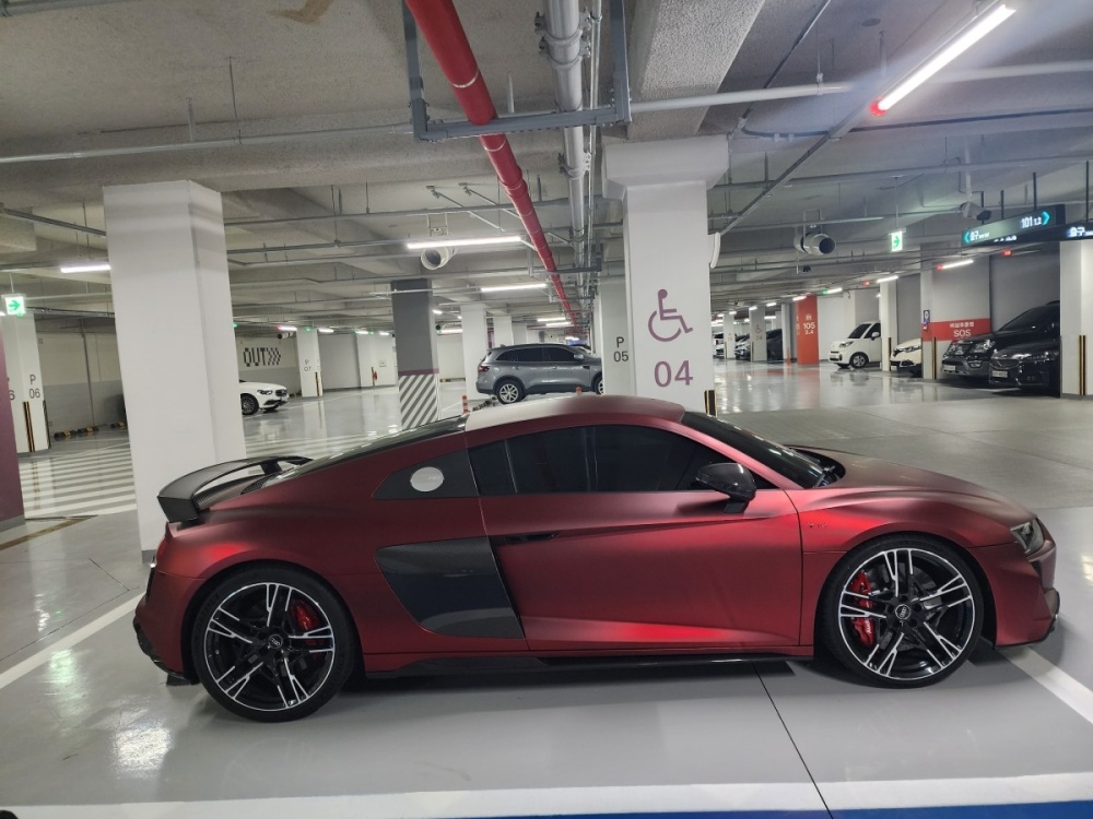 Audi R8 (4S)