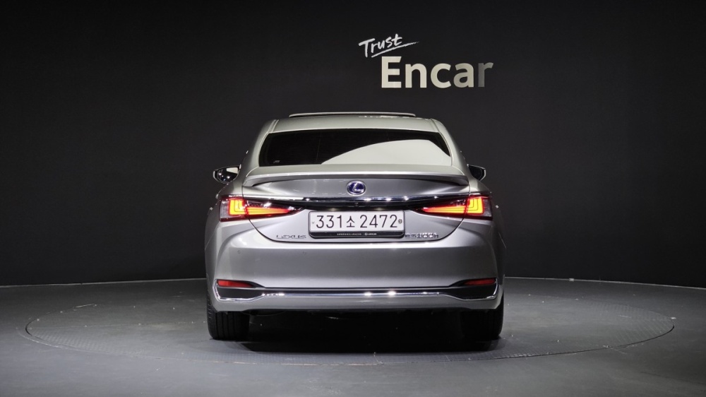 Lexus ES300h 7th generation