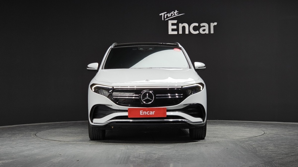 Mercedes-Benz EQA-H243