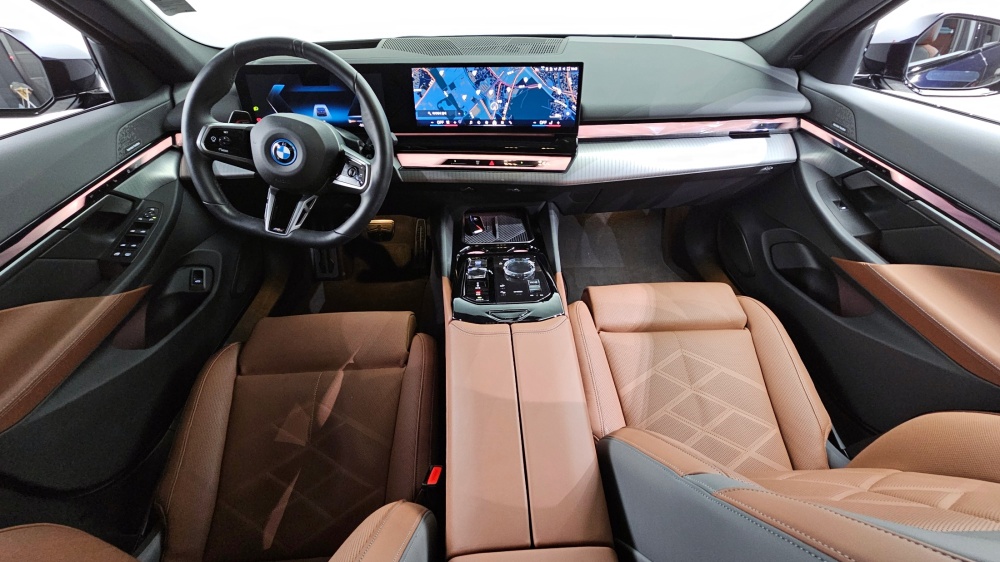 BMW i5 (G60)