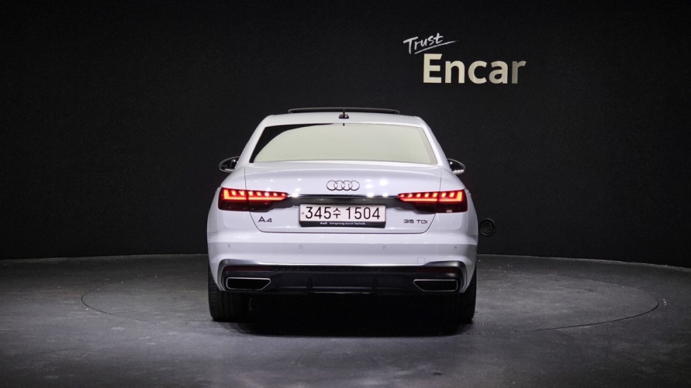 Audi A4 (B9)