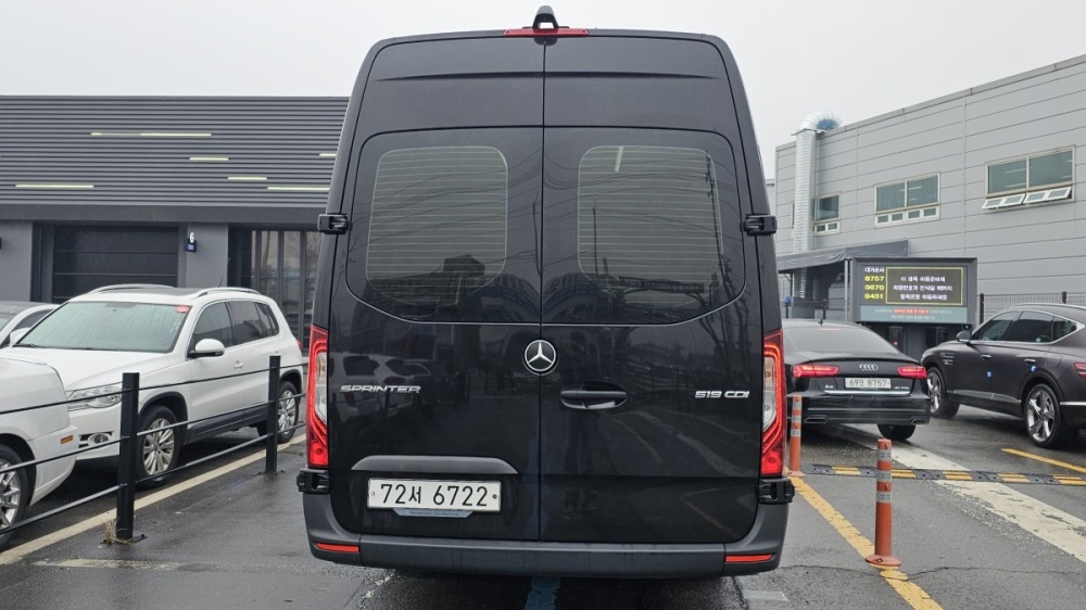 Mercedes-Benz sprinter