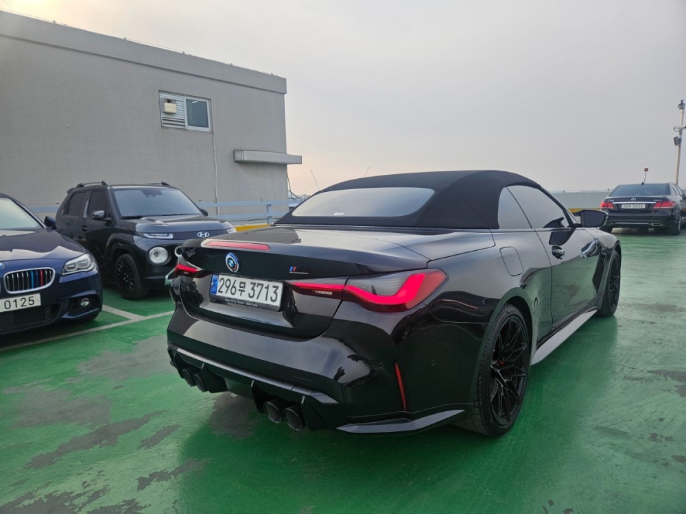 BMW M4 (G82)