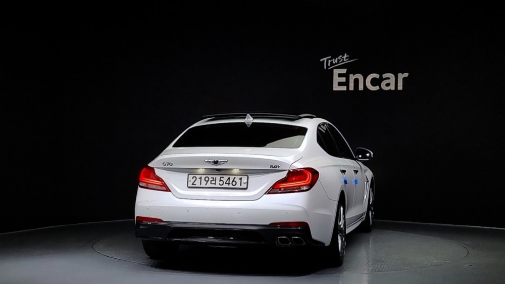 Genesis G70