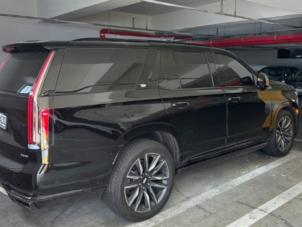 Cadillac Escalade 5th Gen