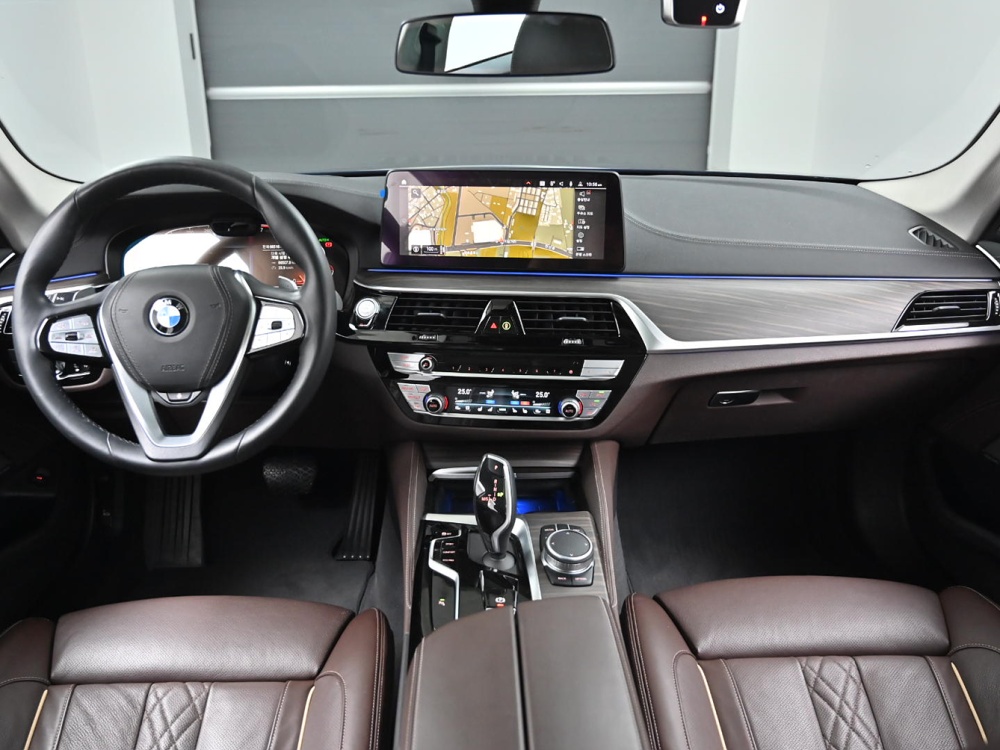 BMW 5 series (G30)