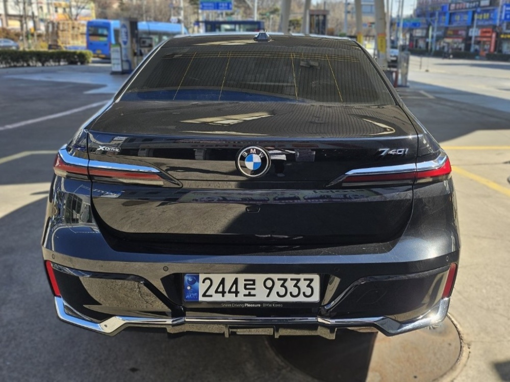 BMW 7 Series (G70)
