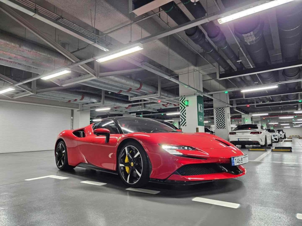 Ferrari SF90 Spider