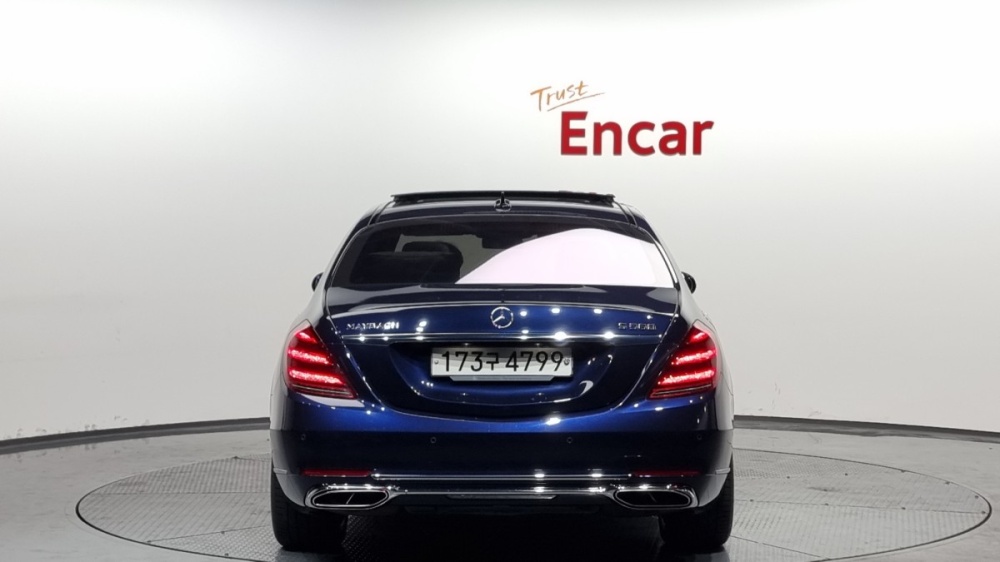 Mercedes-Benz S-Class W222