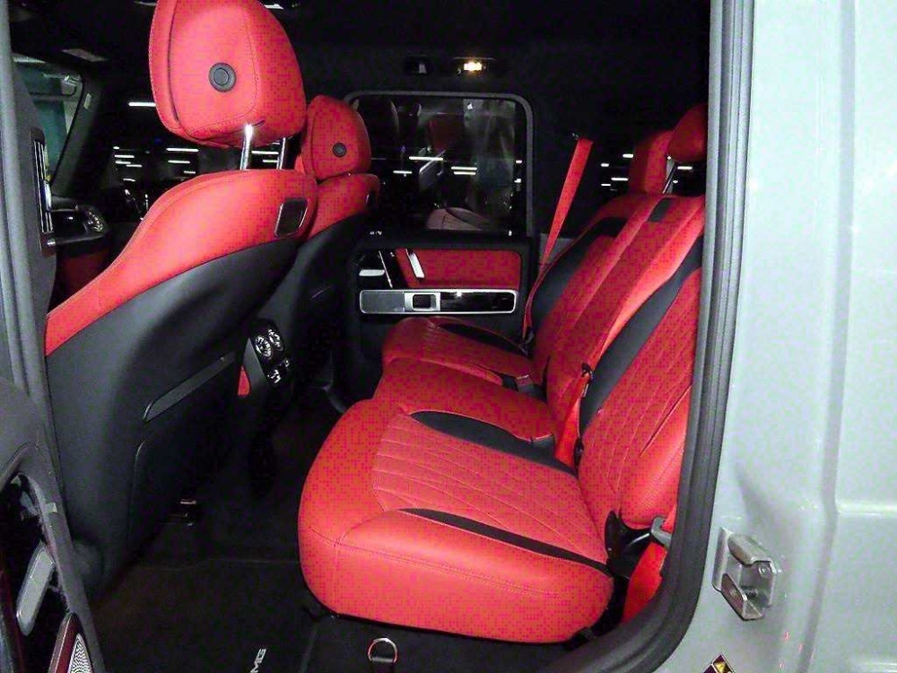 Mercedes-Benz G-Class W463b