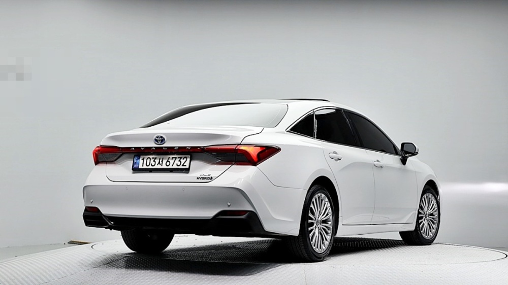 Toyota Avalon 5th generation