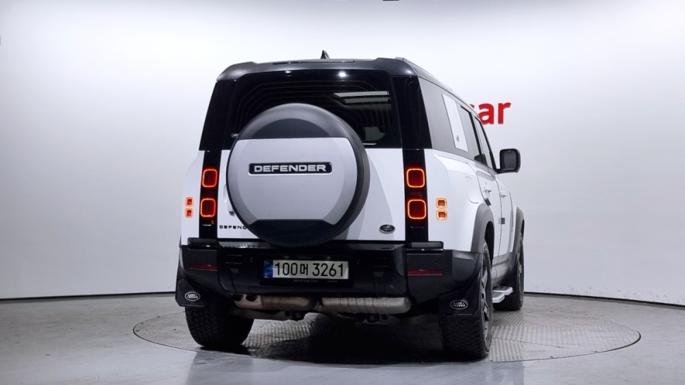 Land rover Defender (L663)