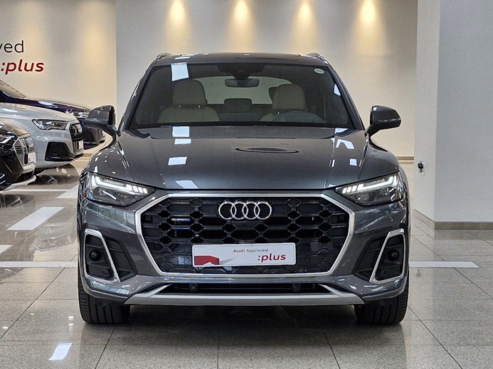 Audi Q5 (FY)