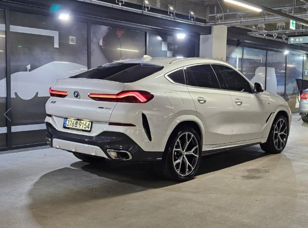 BMW X6 (G06)