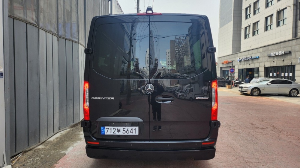 Mercedes-Benz sprinter