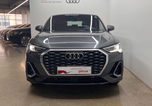Audi Q3 (F3)