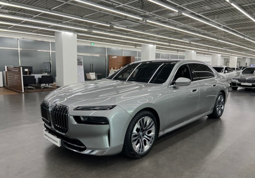 BMW 7 Series (G70)