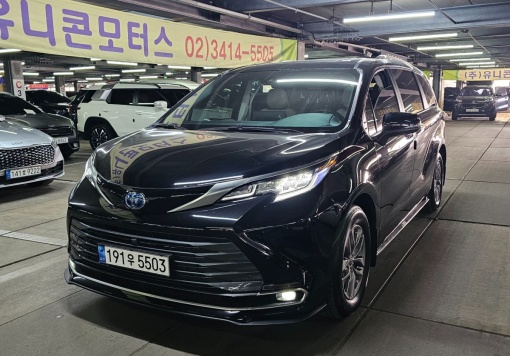 Toyota Sienna 4th generation