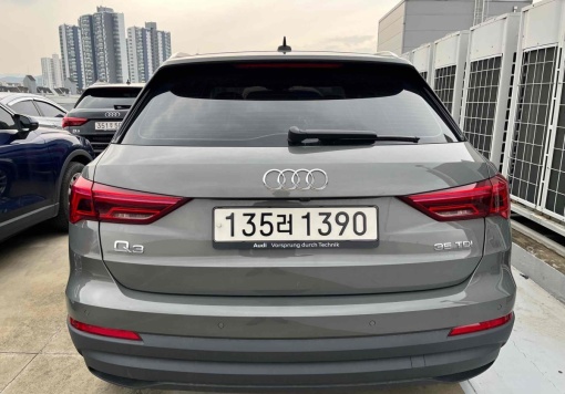 Audi Q3 (F3)