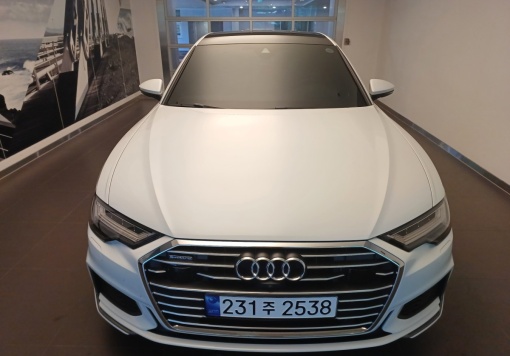 Audi A6 (C8)