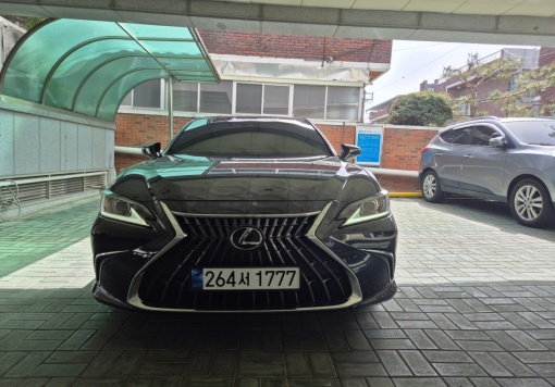 Lexus ES300h 7th generation