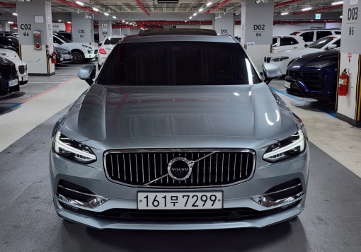 Volvo S90