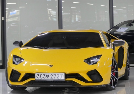 Lamborghini Aventador