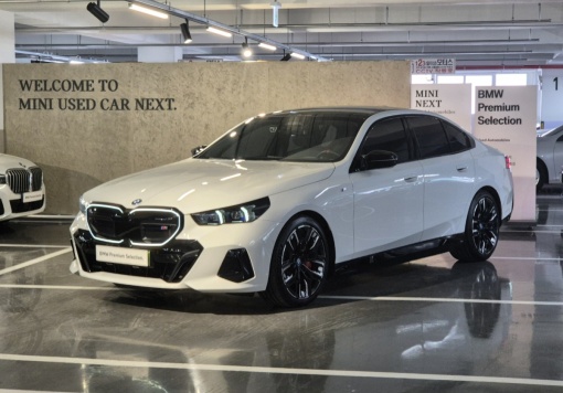 BMW i5 (G60)