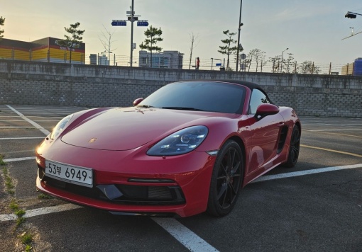 Porsche 718 boxster