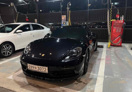 Porsche 718 Cayman