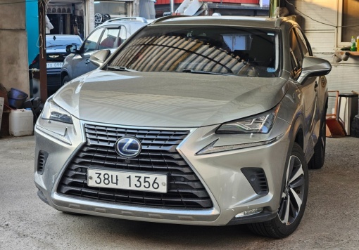 Lexus NX300h