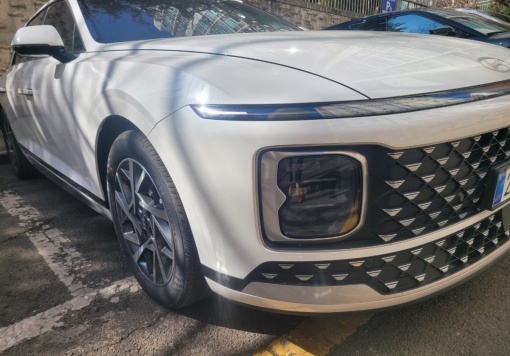 Hyundai Grandeur (GN7)