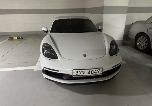 Porsche 718 Cayman