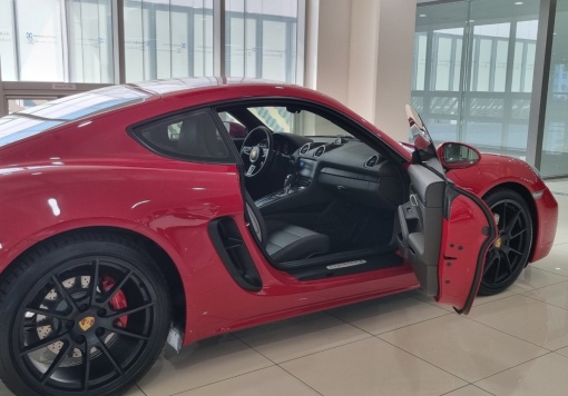 Porsche 718 Cayman